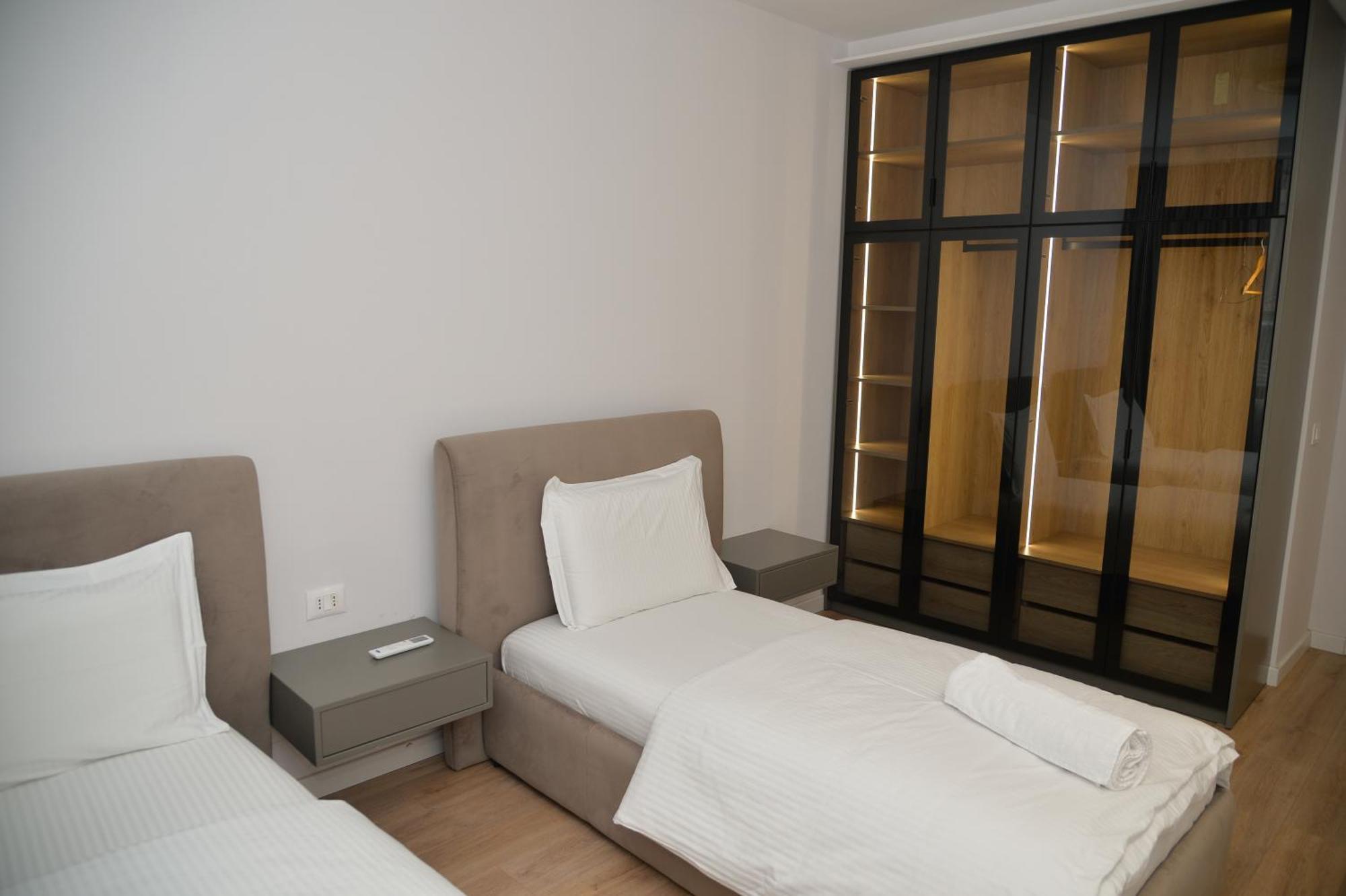 Hera Tirana Suite Deluxe Extérieur photo