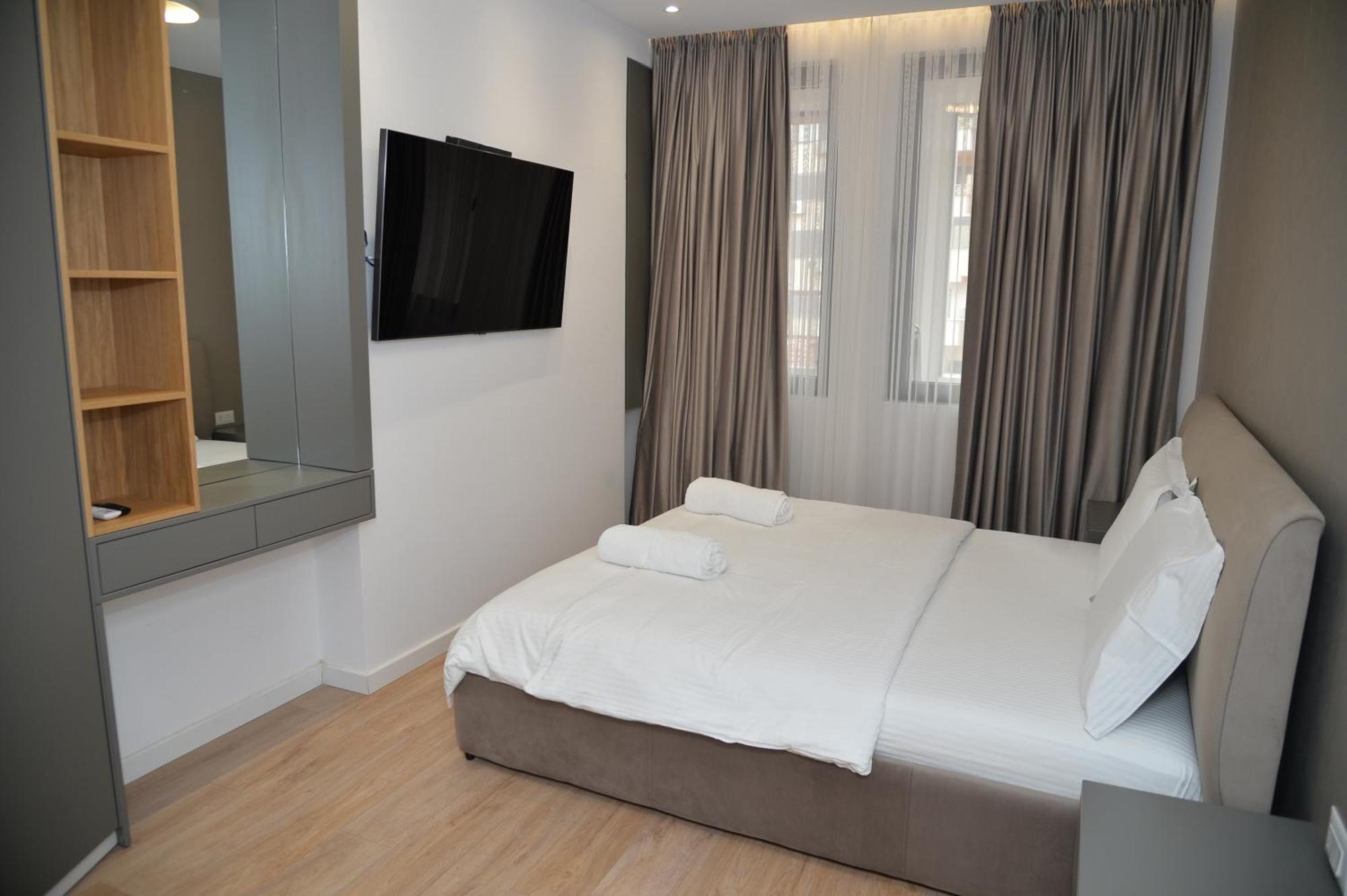 Hera Tirana Suite Deluxe Extérieur photo