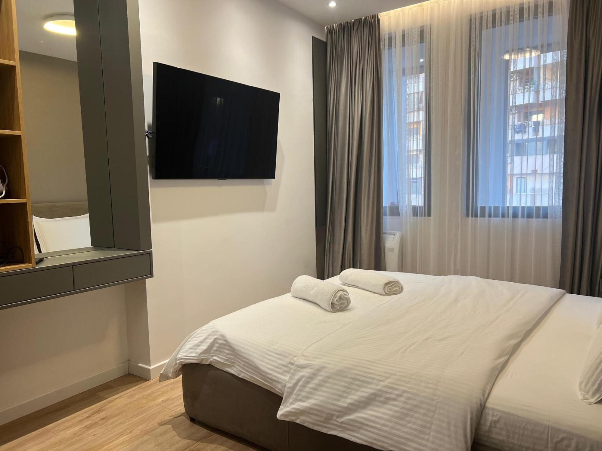 Hera Tirana Suite Deluxe Extérieur photo